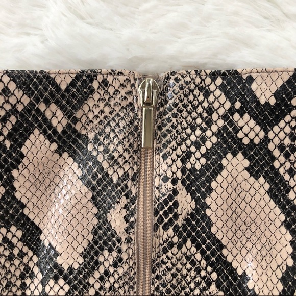 CROWN & IVY • Azalea Snake Skin Animal Pattern Stacked Heel Boots Size 9.5 - Picture 5 of 16